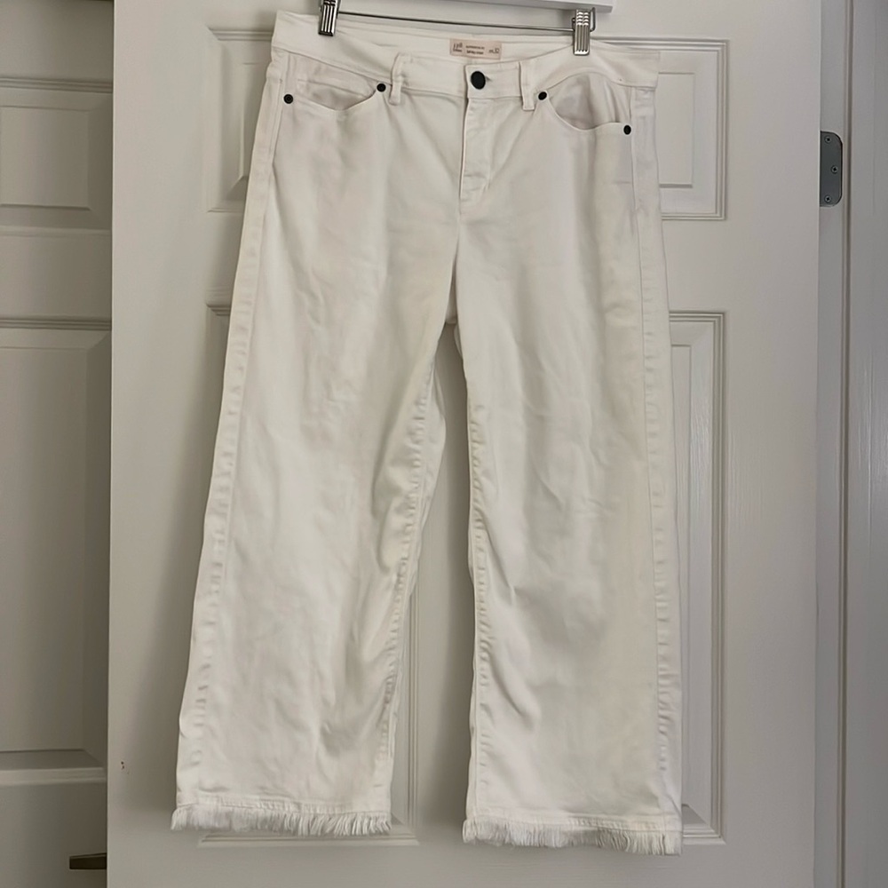 J Jill White Authentic Fit Cropped Jeans with fringe ends Womens 10 so cute!